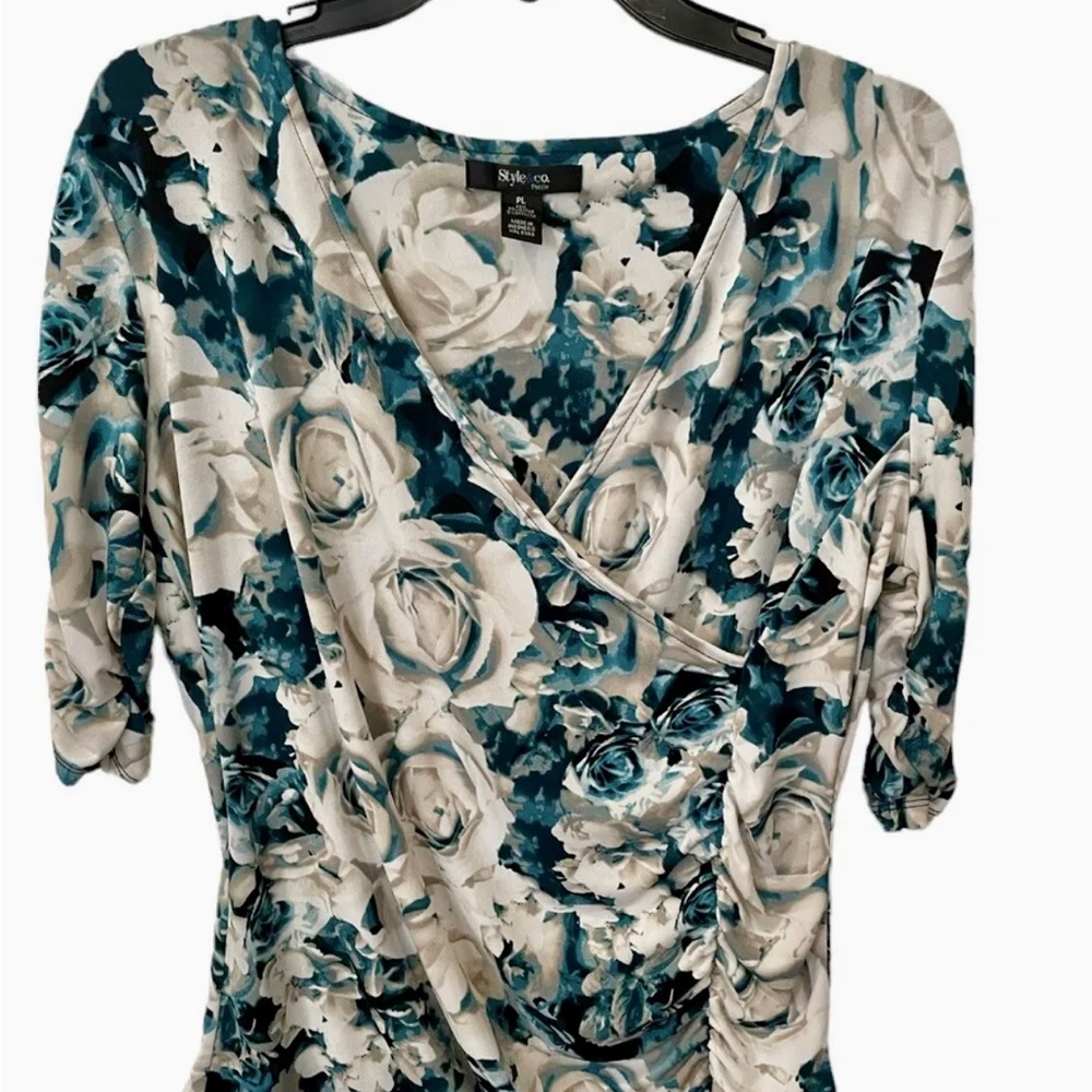 Style & Co Blouse Womens Petite Large Floral Roses